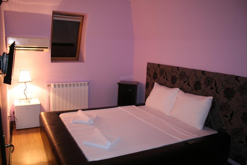 Vila Hedonija Belgrado Kamer foto